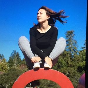 Meet your Posher, Claire